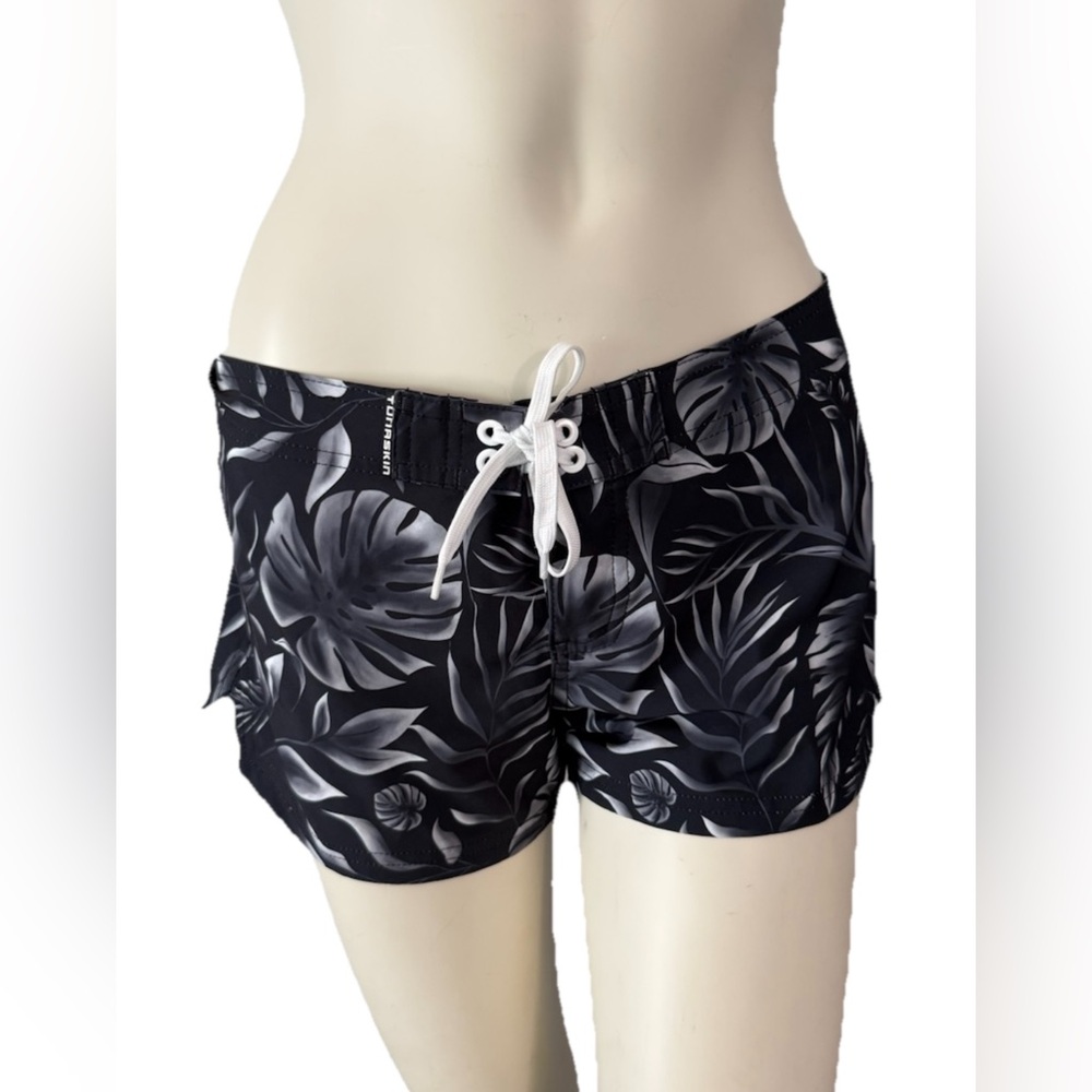 Tunaskin Boardshorts Women’s S Palm Leaf Print Black/Gray Surf Shorts Athletic